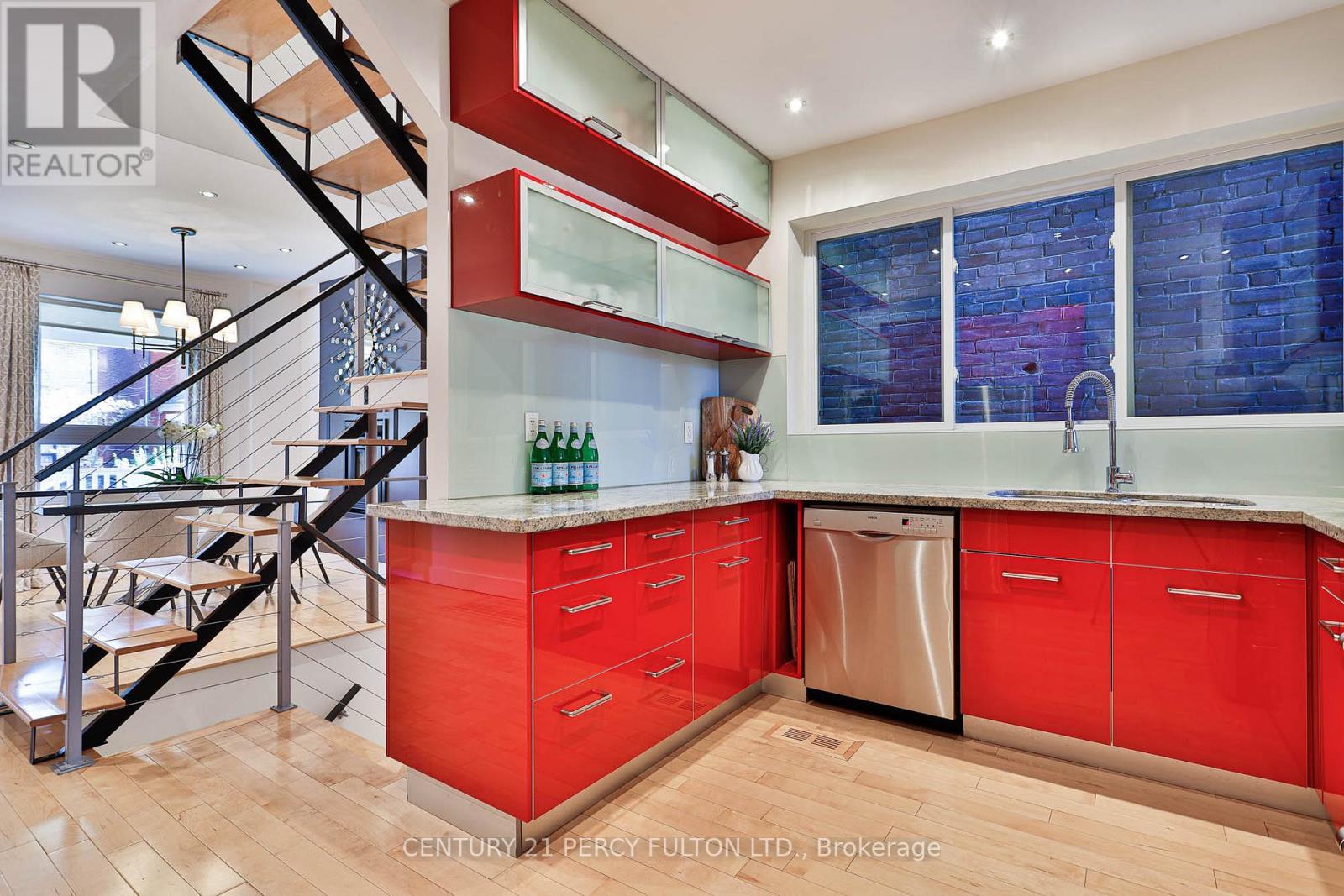 536 Crawford Street, Toronto, ON - Indoor