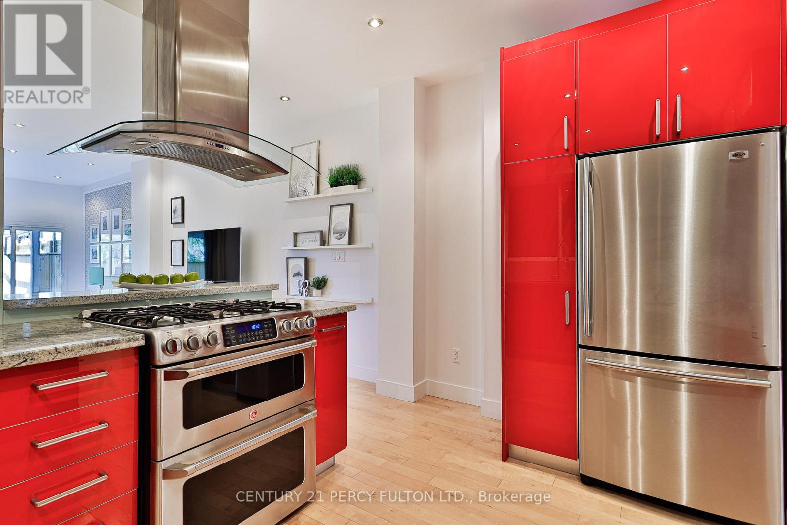 536 Crawford Street, Toronto, ON - Indoor Photo Showing Kitchen