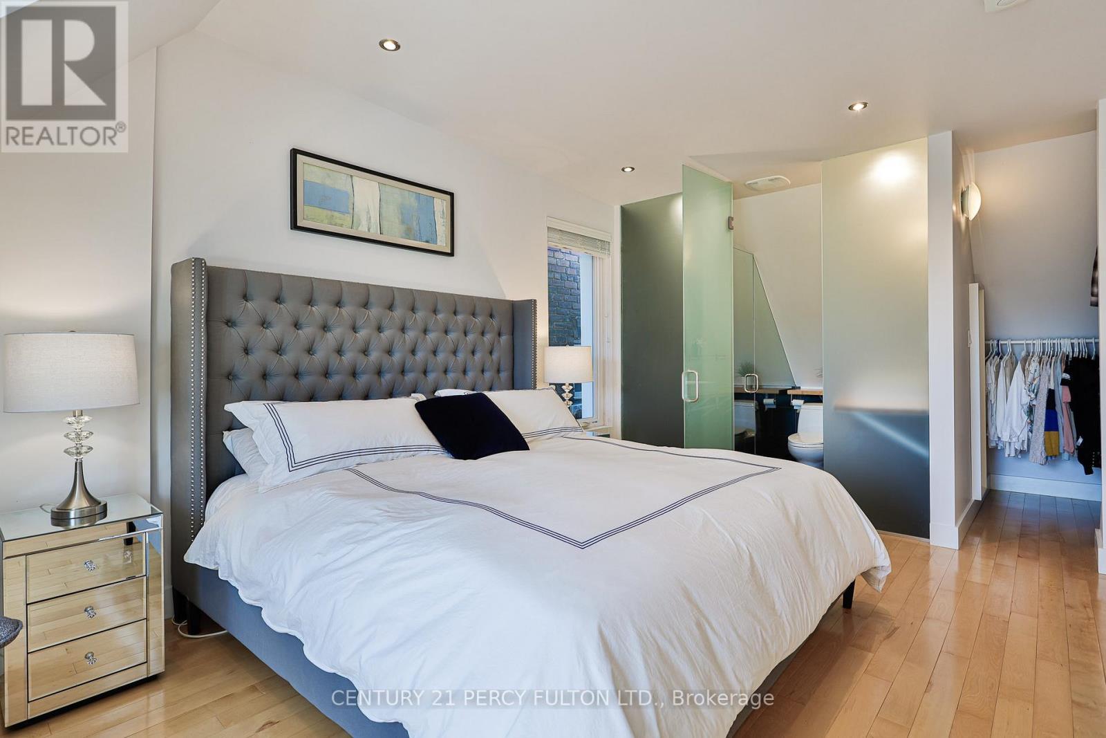 536 Crawford Street, Toronto, ON - Indoor Photo Showing Bedroom