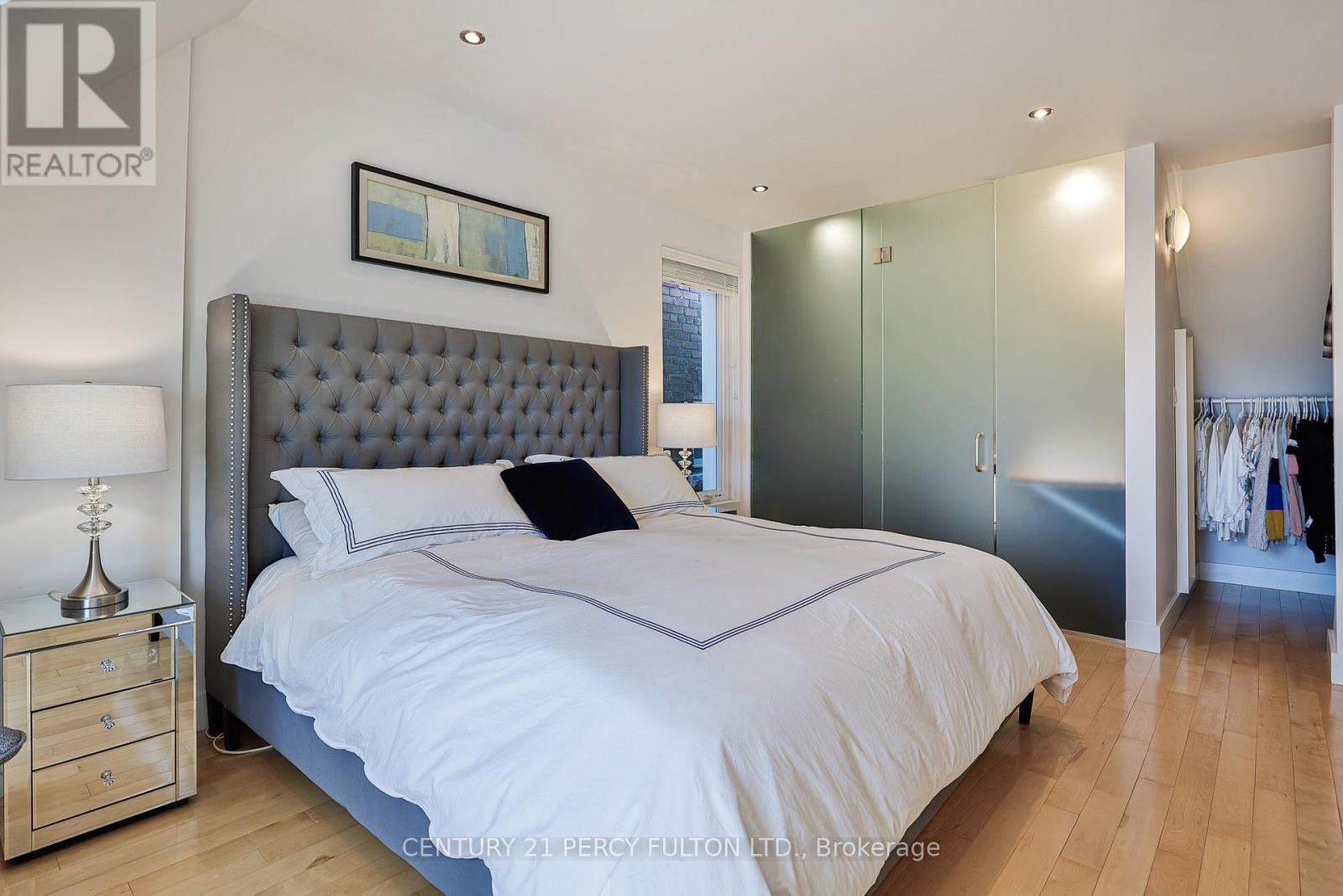 536 Crawford Street, Toronto, ON - Indoor Photo Showing Bedroom