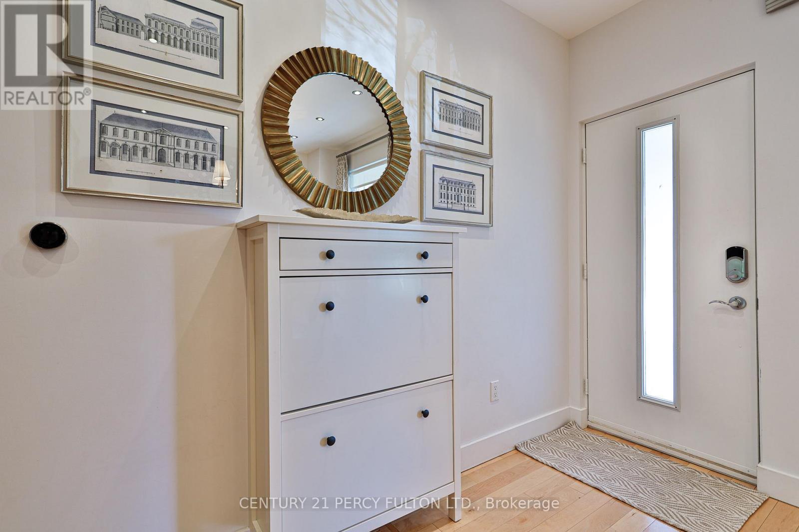 536 Crawford Street, Toronto, ON - Indoor Photo Showing Other Room