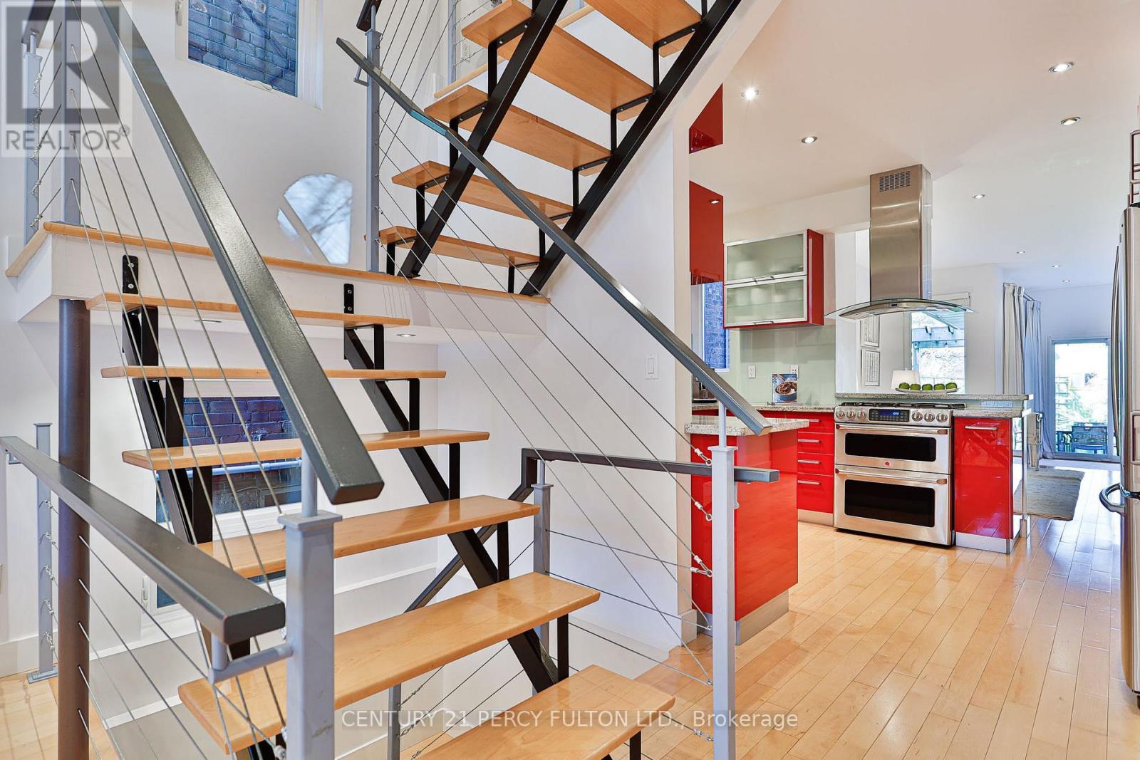 536 Crawford Street, Toronto, ON - Indoor Photo Showing Other Room