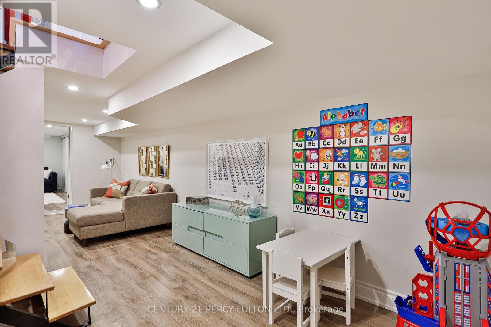 536 Crawford Street, Toronto, ON - Indoor