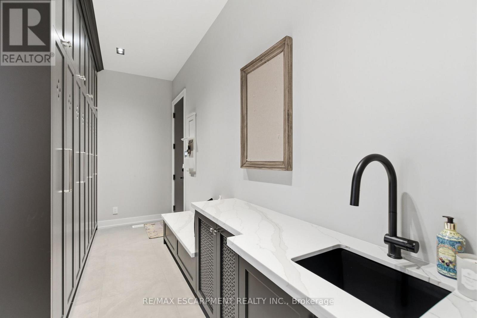 1380 Birchwood Heights Drive, Mississauga, ON - Indoor Photo Showing Other Room