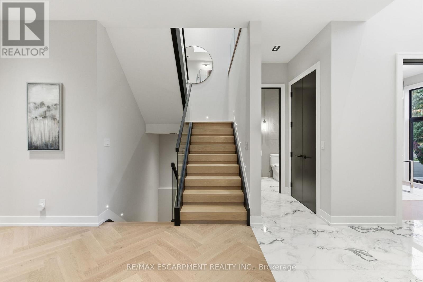 1380 Birchwood Heights Drive, Mississauga, ON - Indoor Photo Showing Other Room