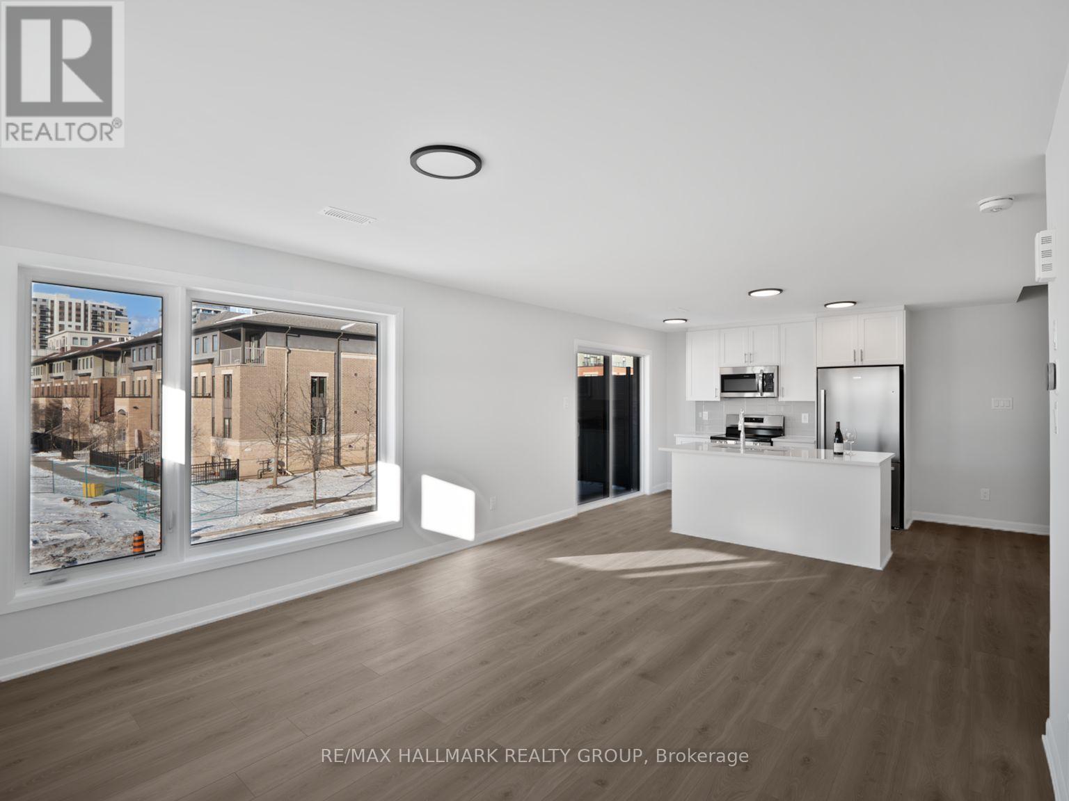 15 - 301 Glenroy Gilbert Drive, Ottawa, ON - Indoor