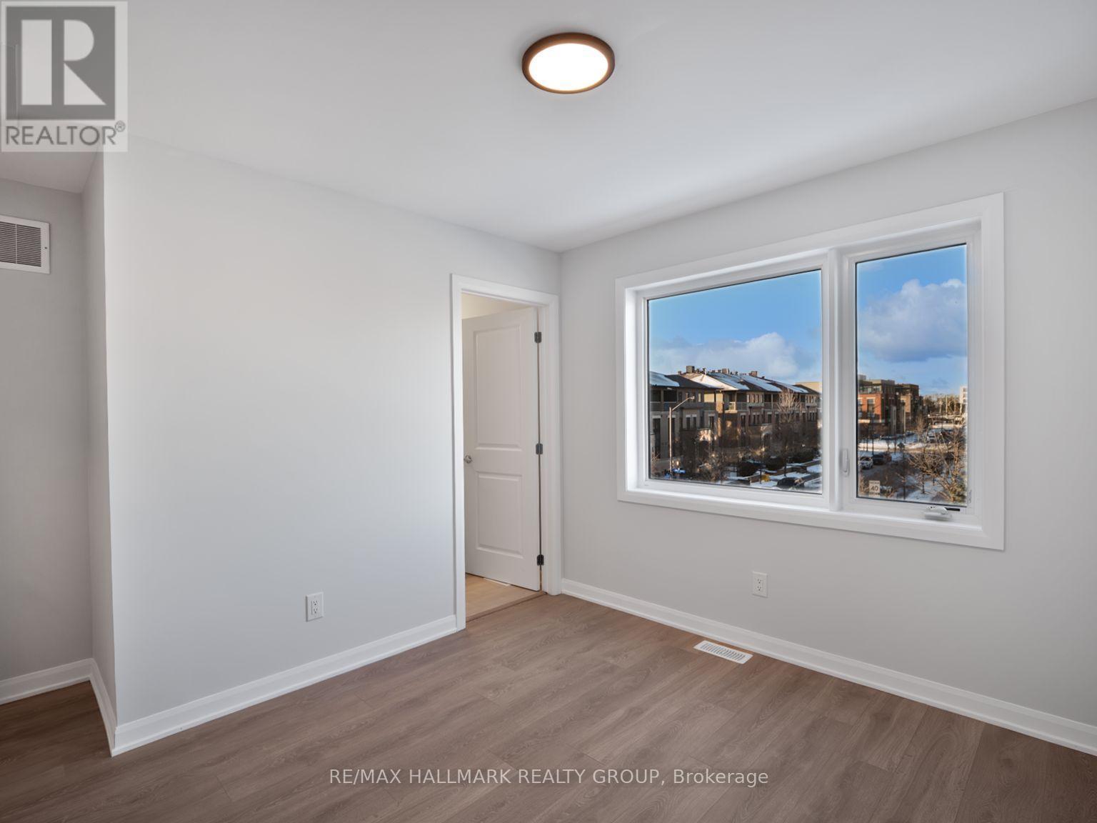 15 - 301 Glenroy Gilbert Drive, Ottawa, ON - Indoor Photo Showing Other Room