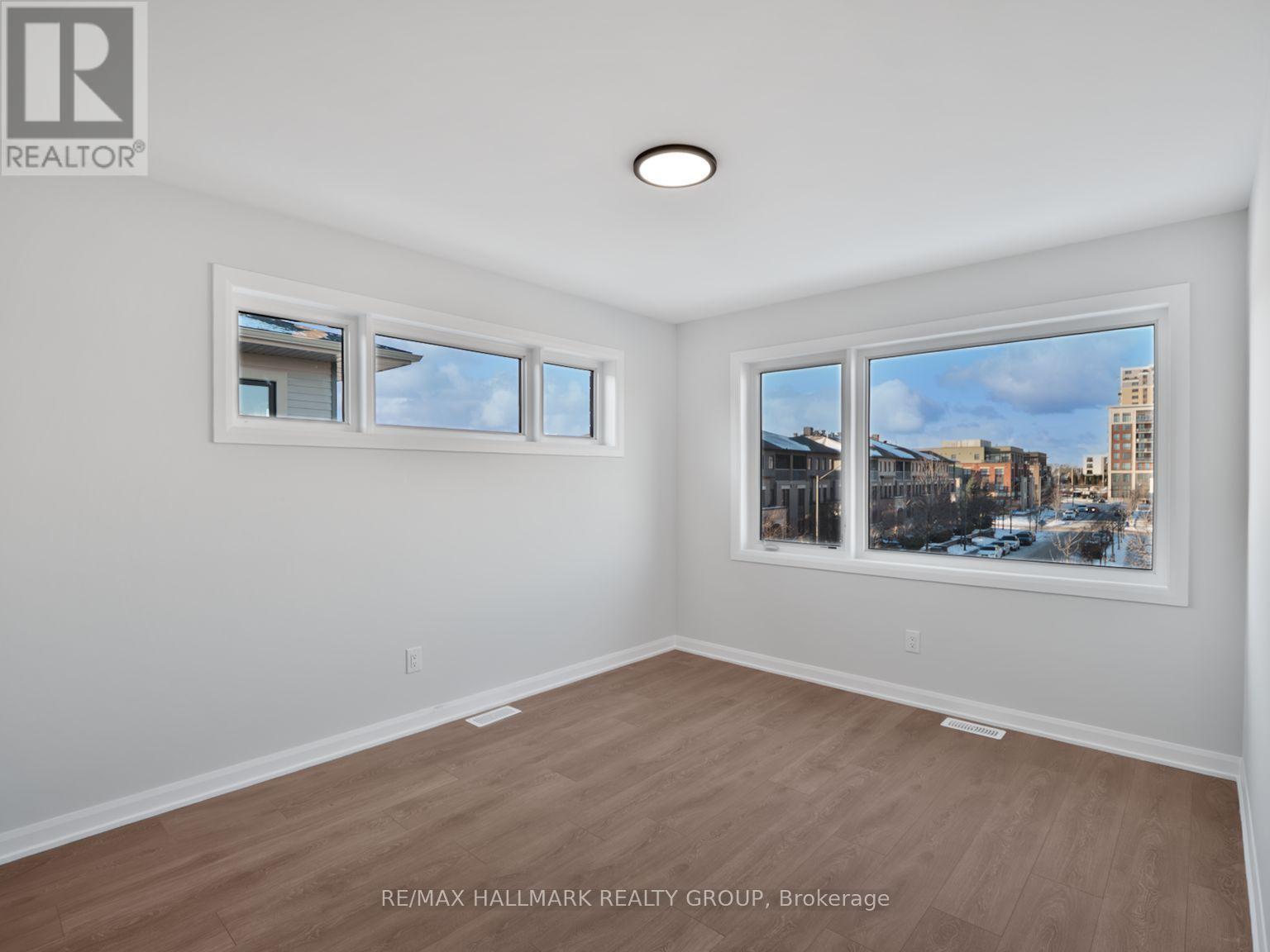 18 - 401 Glenroy Gilbert Drive, Ottawa, ON - Indoor Photo Showing Other Room