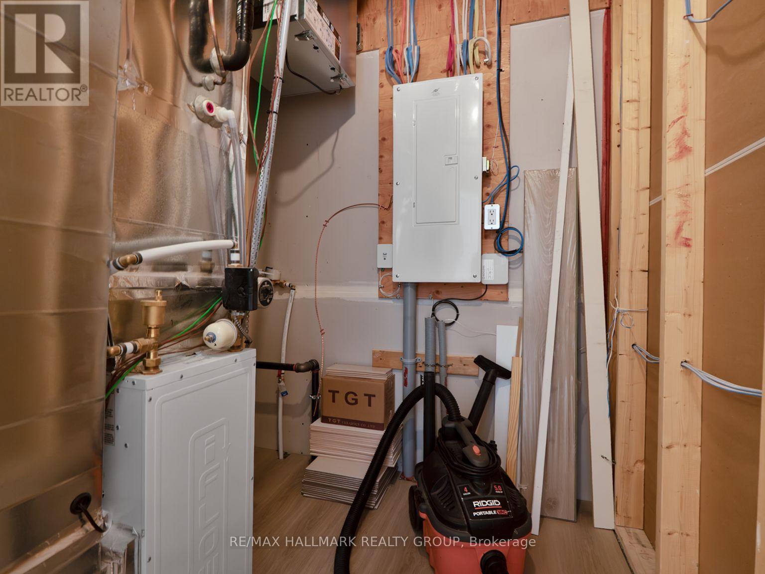 18 - 401 Glenroy Gilbert Drive, Ottawa, ON - Indoor Photo Showing Basement