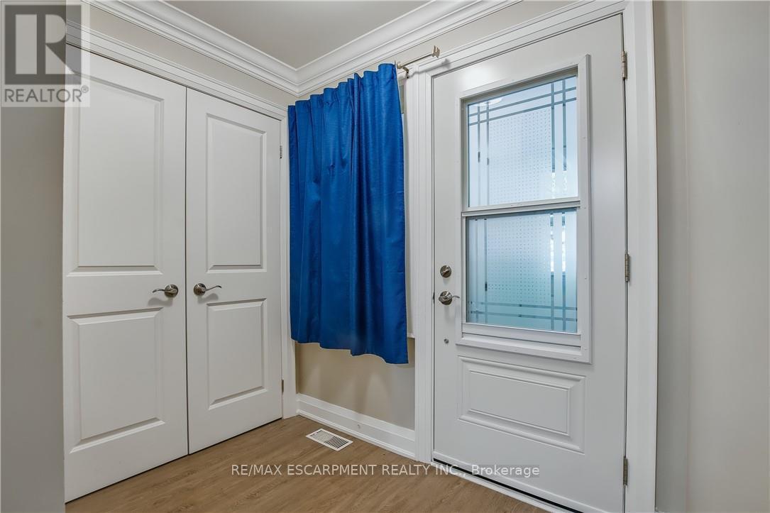 13 Sister Varga Terrace, Hamilton, ON