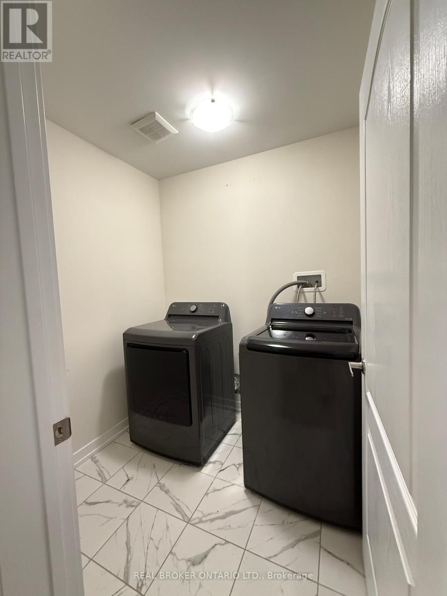 90 Sunflower Crescent, Thorold (Hurricane/Merrittville), ON - Indoor Photo Showing Other Room