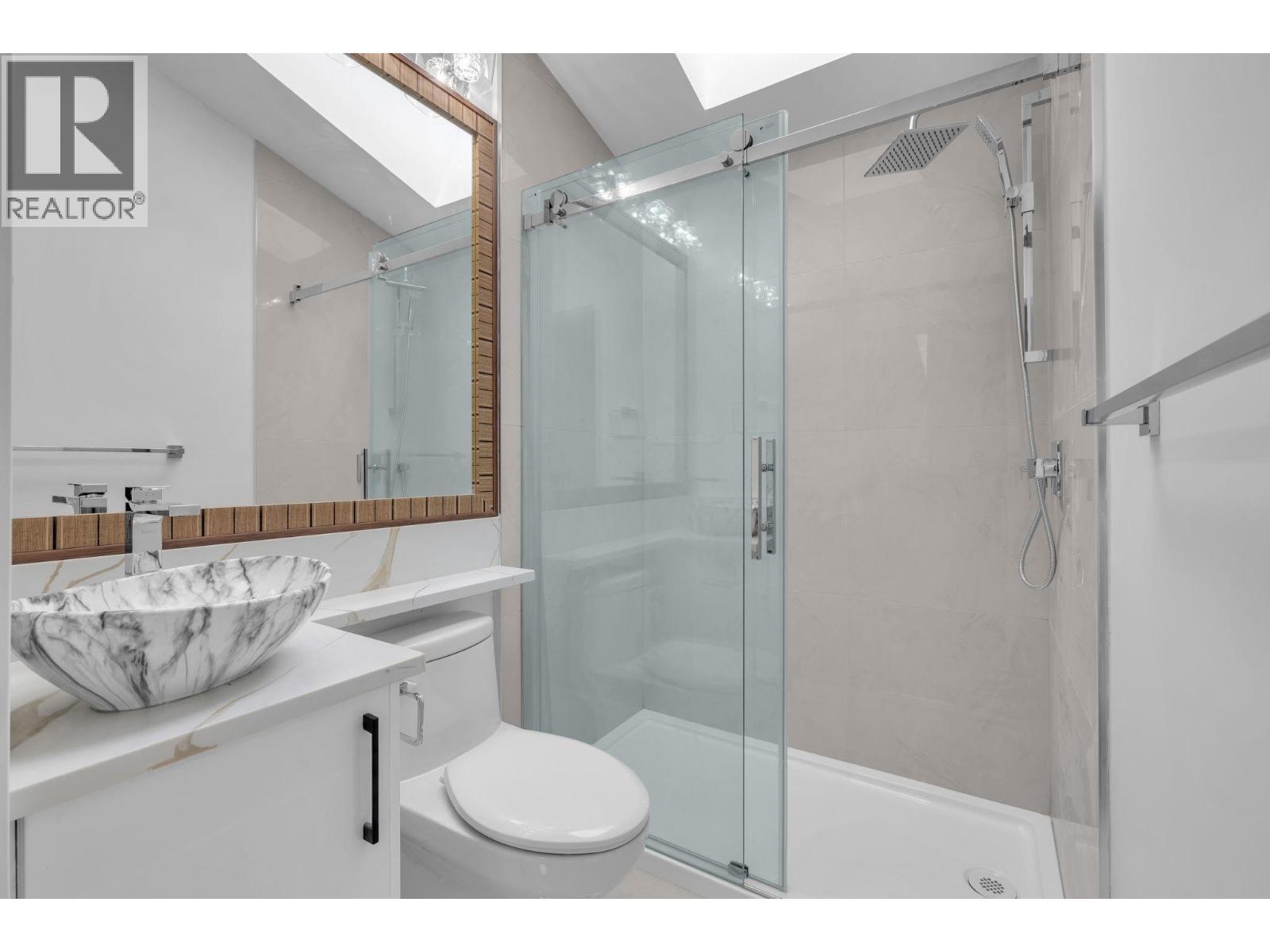 4325 Kamloops Street, Vancouver, BC