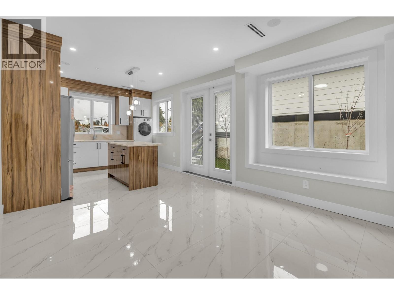 4325 Kamloops Street, Vancouver, BC