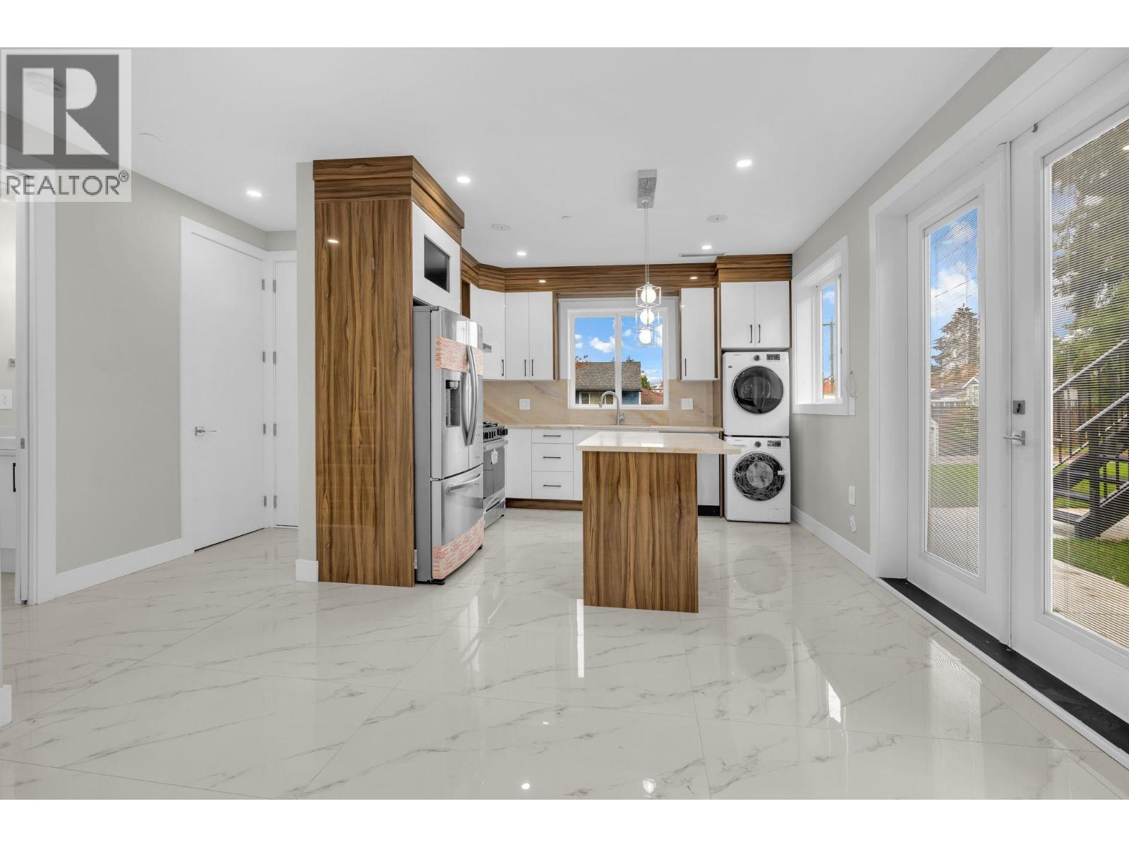 4325 Kamloops Street, Vancouver, BC