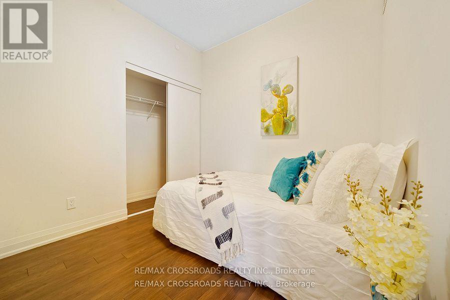 1910 - 20 Meadowglen Place, Toronto, ON