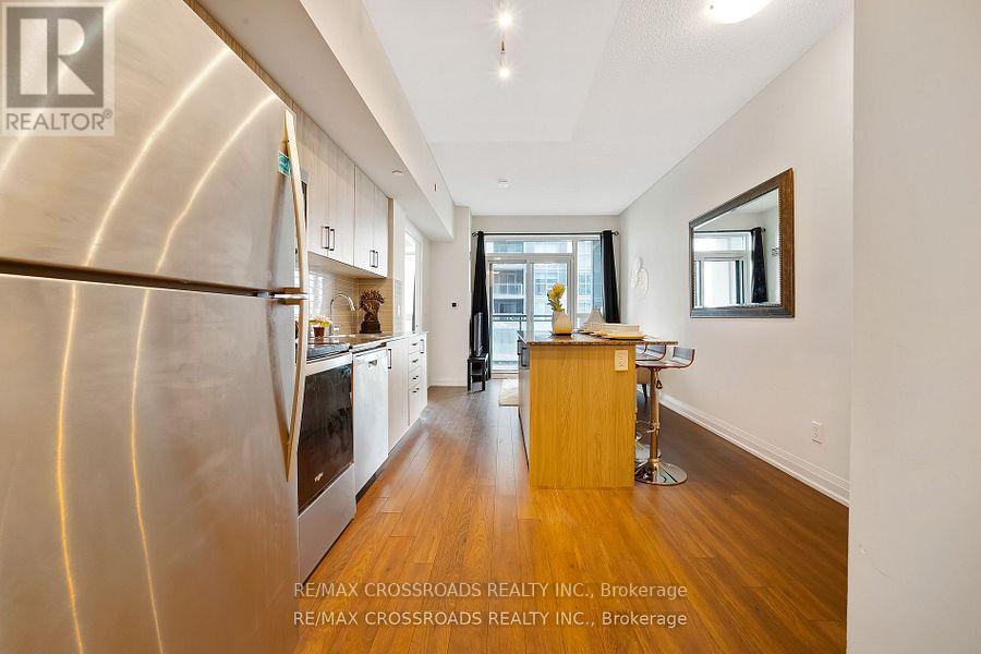 1910 - 20 Meadowglen Place, Toronto, ON