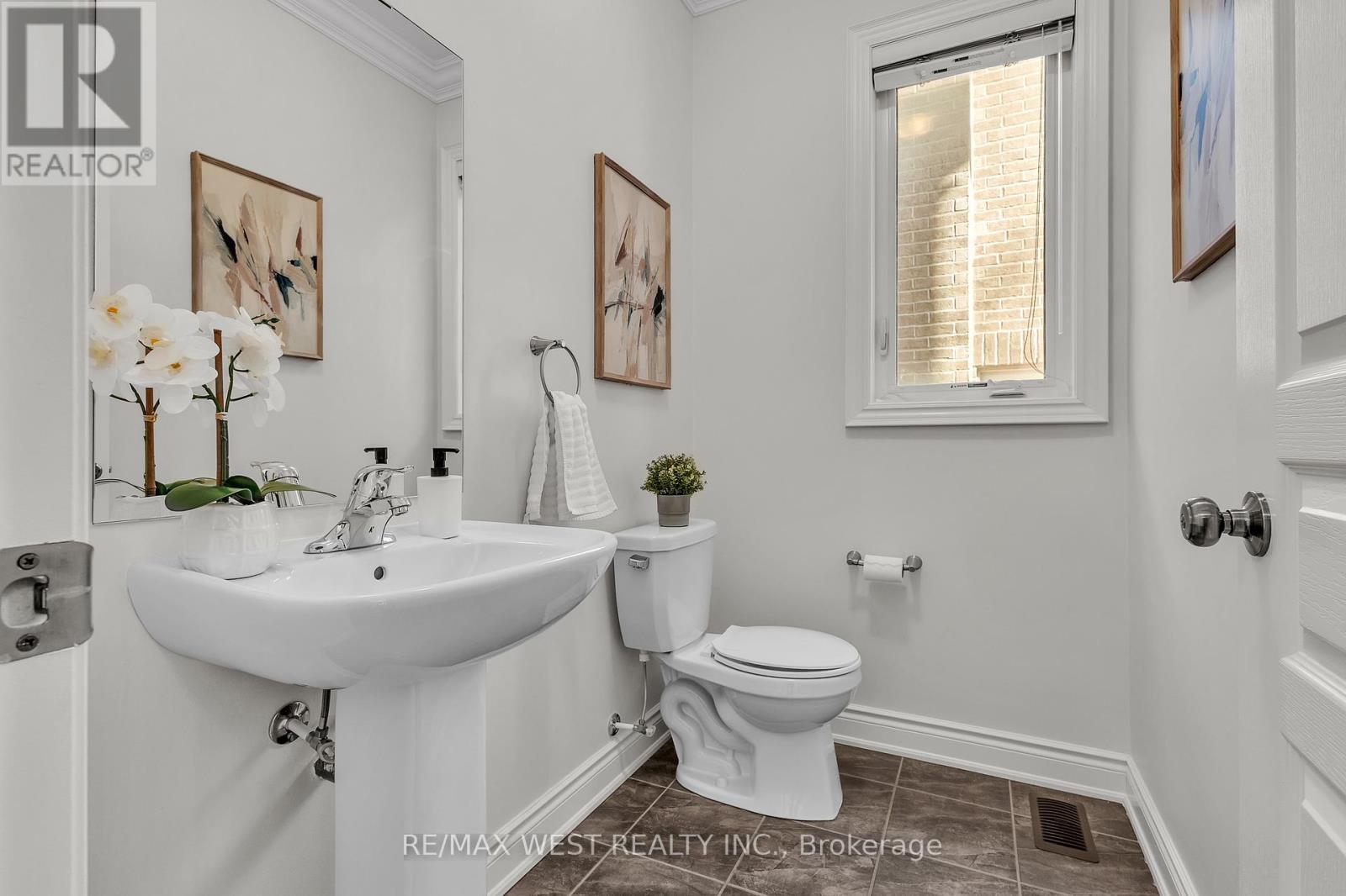 353 Moody Drive, Vaughan, ON - Indoor Photo Showing Bathroom