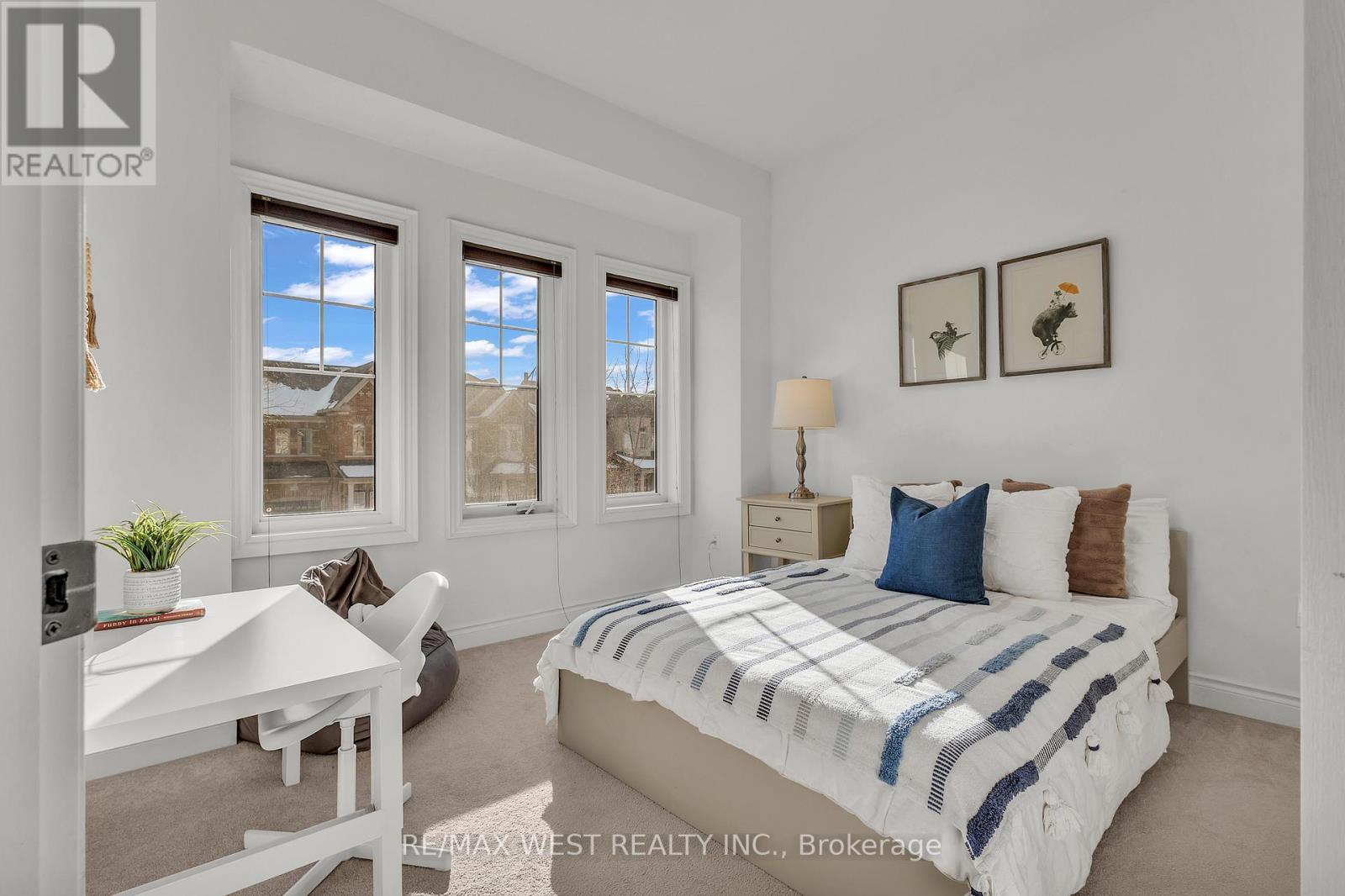 353 Moody Drive, Vaughan, ON - Indoor Photo Showing Bedroom