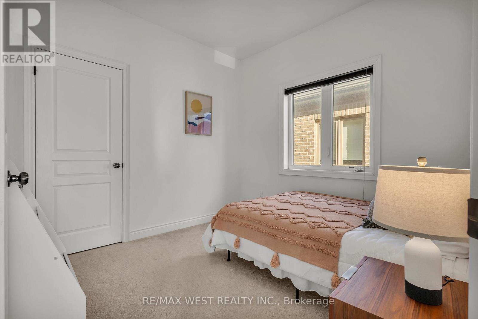 353 Moody Drive, Vaughan, ON - Indoor Photo Showing Bedroom