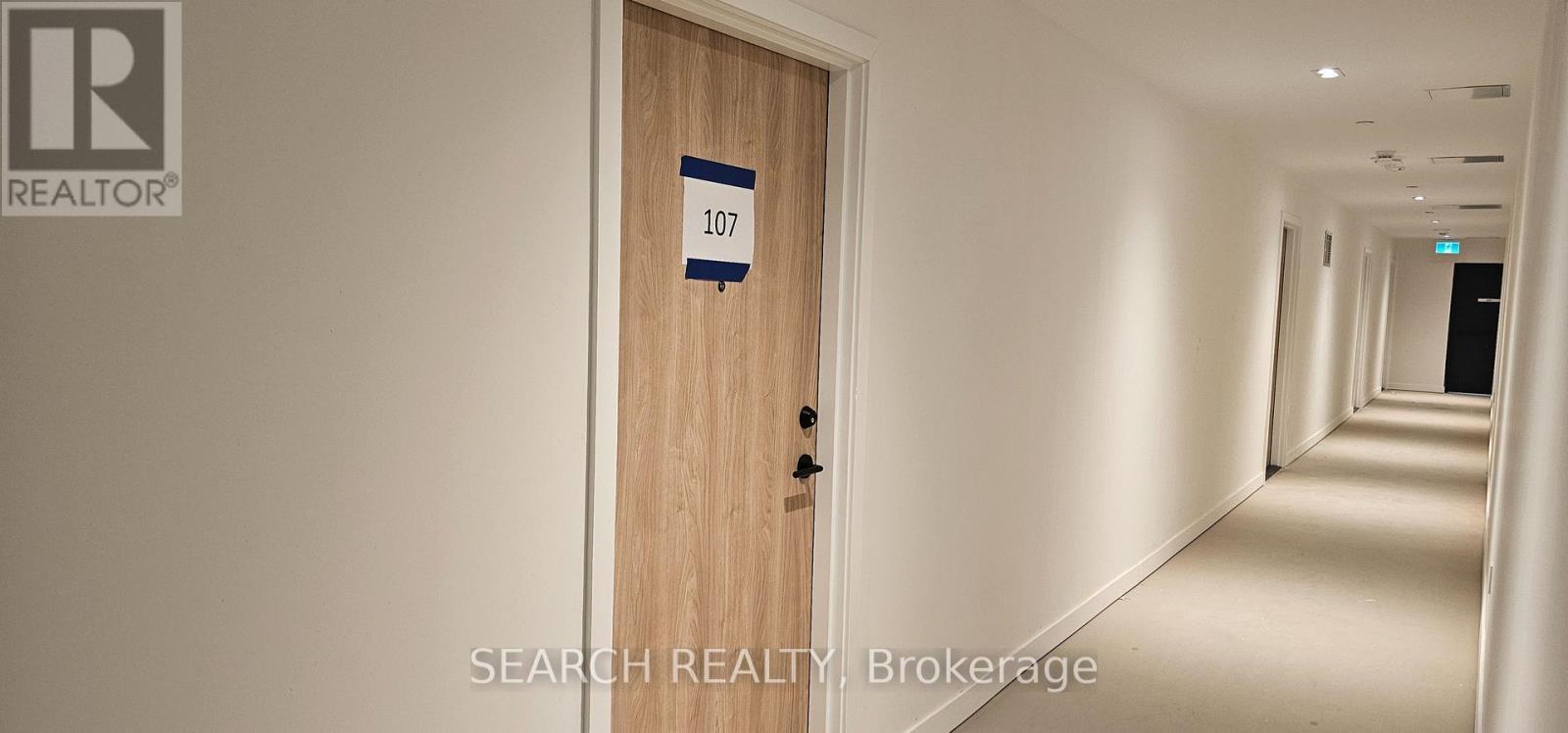 801 The Queensway, Toronto, ON - Indoor Photo Showing Other Room