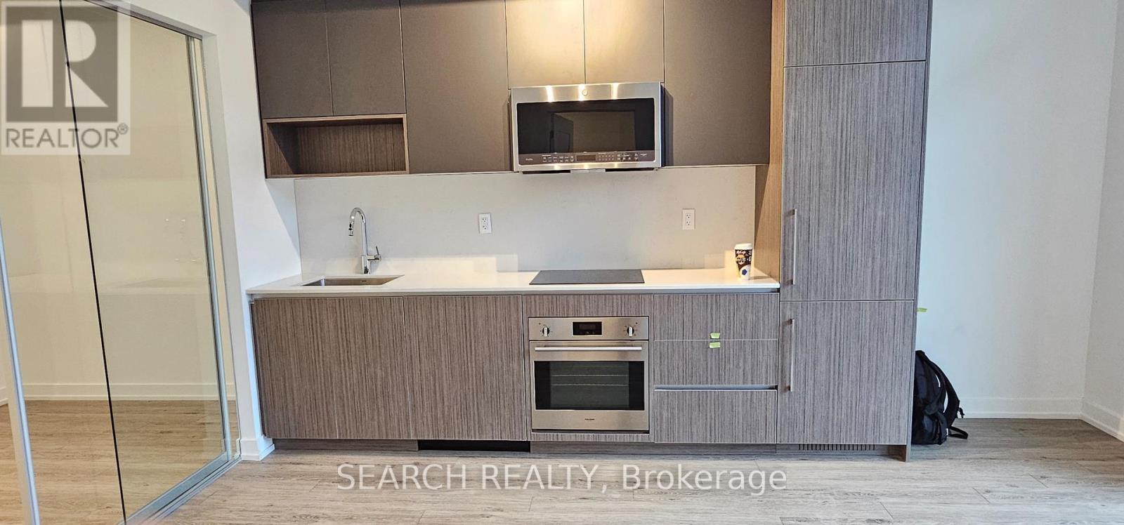 801 The Queensway, Toronto, ON - Indoor