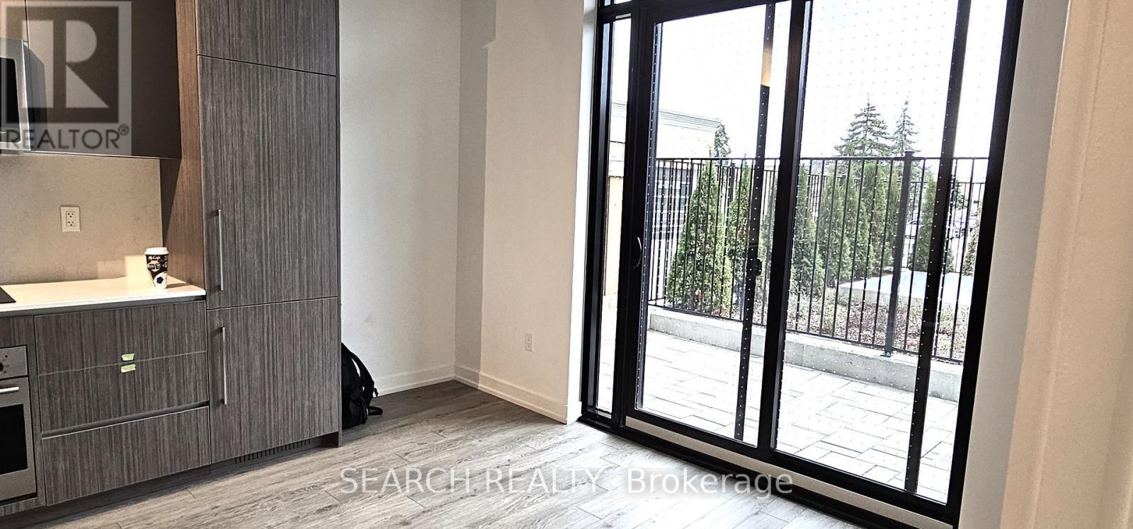 801 The Queensway, Toronto, ON - Indoor Photo Showing Other Room