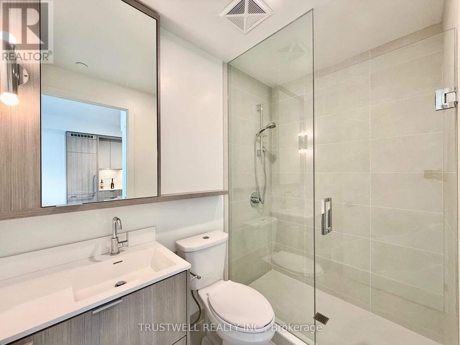503 - 6 Greenbriar Road, Toronto, ON - Indoor Photo Showing Bathroom