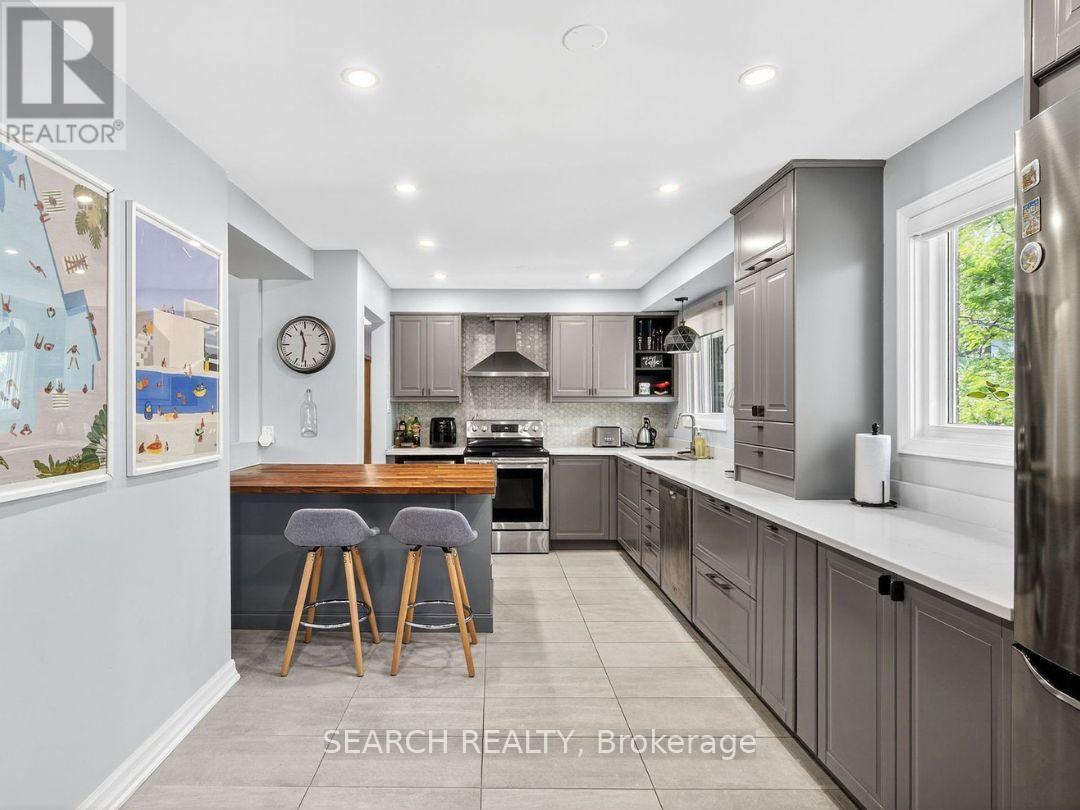 Upper - 27 Hickorynut Drive, Toronto, ON - Indoor Photo Showing Kitchen