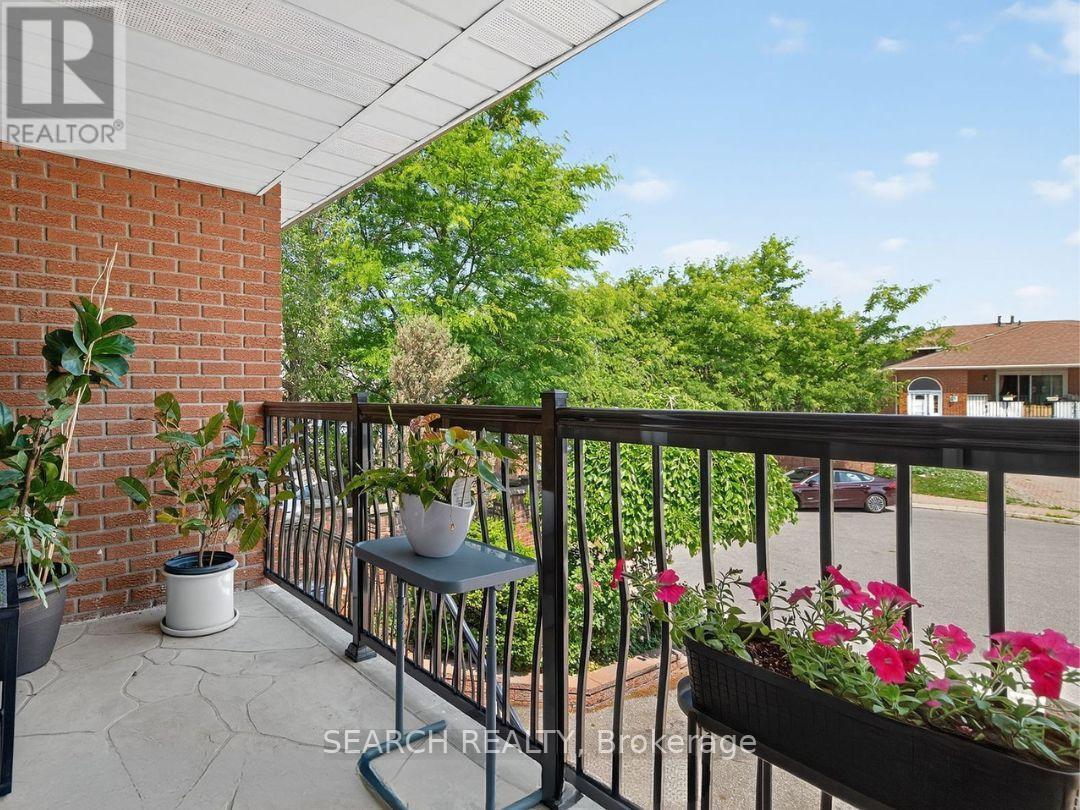 Upper - 27 Hickorynut Drive, Toronto, ON - Outdoor With Exterior