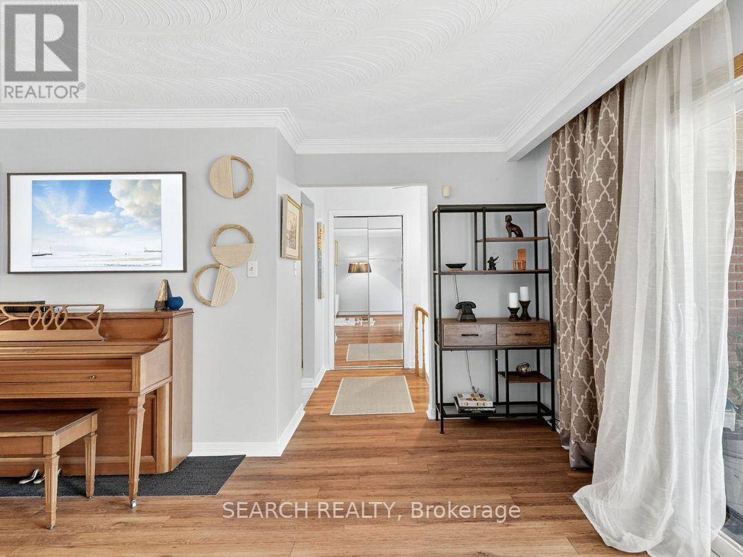 Upper - 27 Hickorynut Drive, Toronto, ON - Indoor Photo Showing Other Room