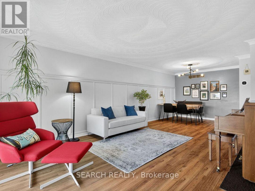 Upper - 27 Hickorynut Drive, Toronto, ON - Indoor Photo Showing Living Room
