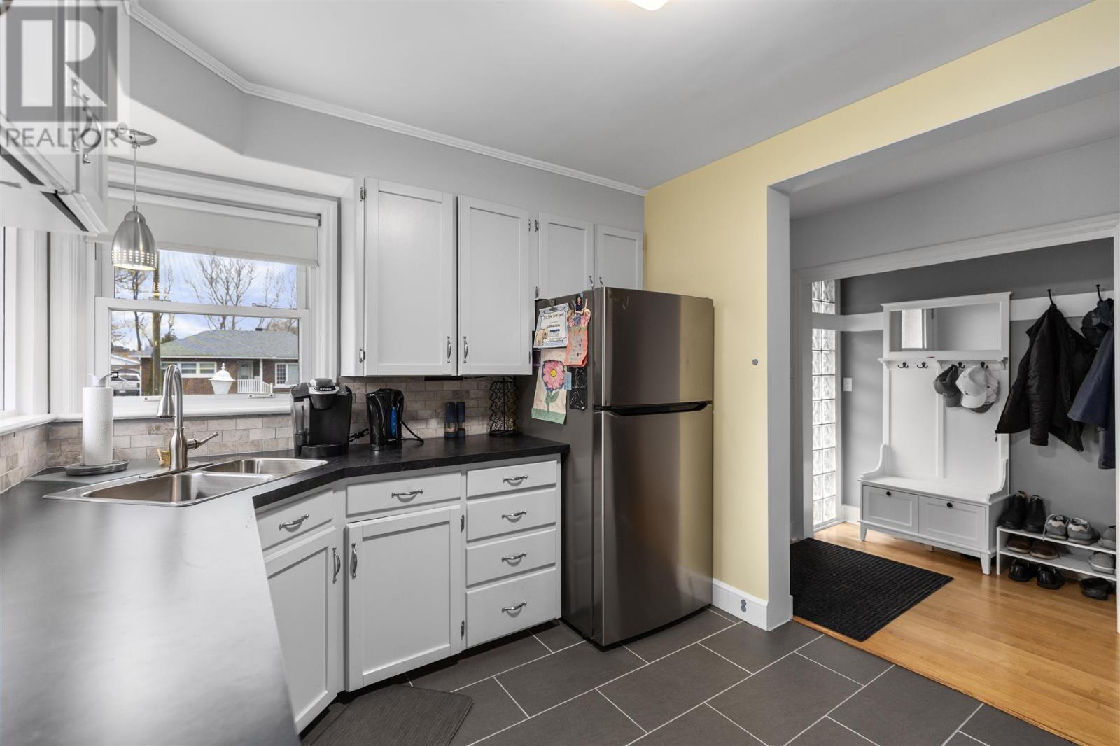 61 Mccrea St, Sault Ste. Marie, ON