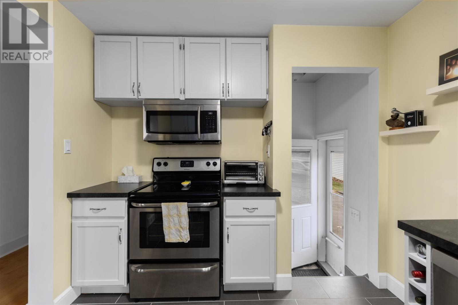 61 Mccrea St, Sault Ste. Marie, ON