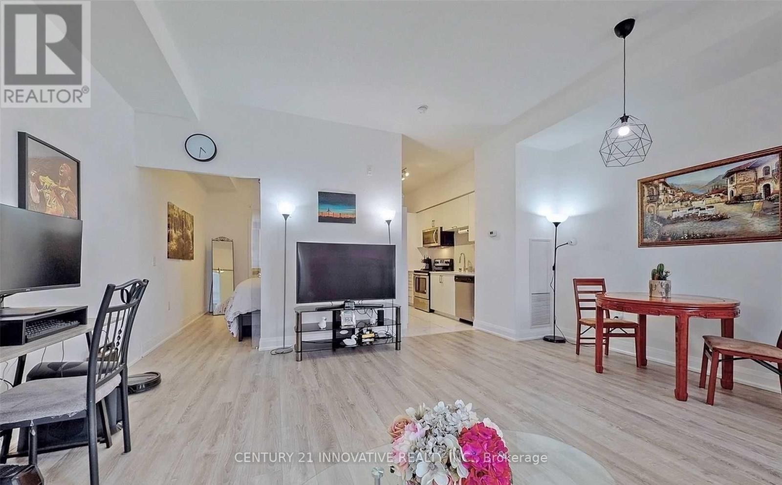 227 - 2800 Keele Street, Toronto, ON - Indoor