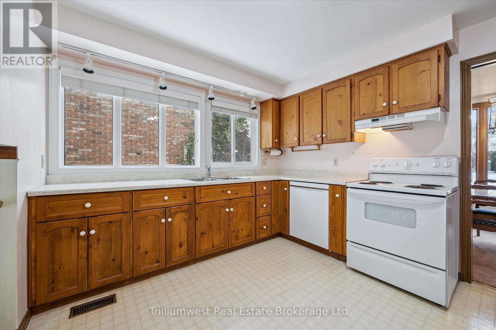 53 Wimbledon Road, Guelph (Willow West/Sugarbush/West Acres), ON