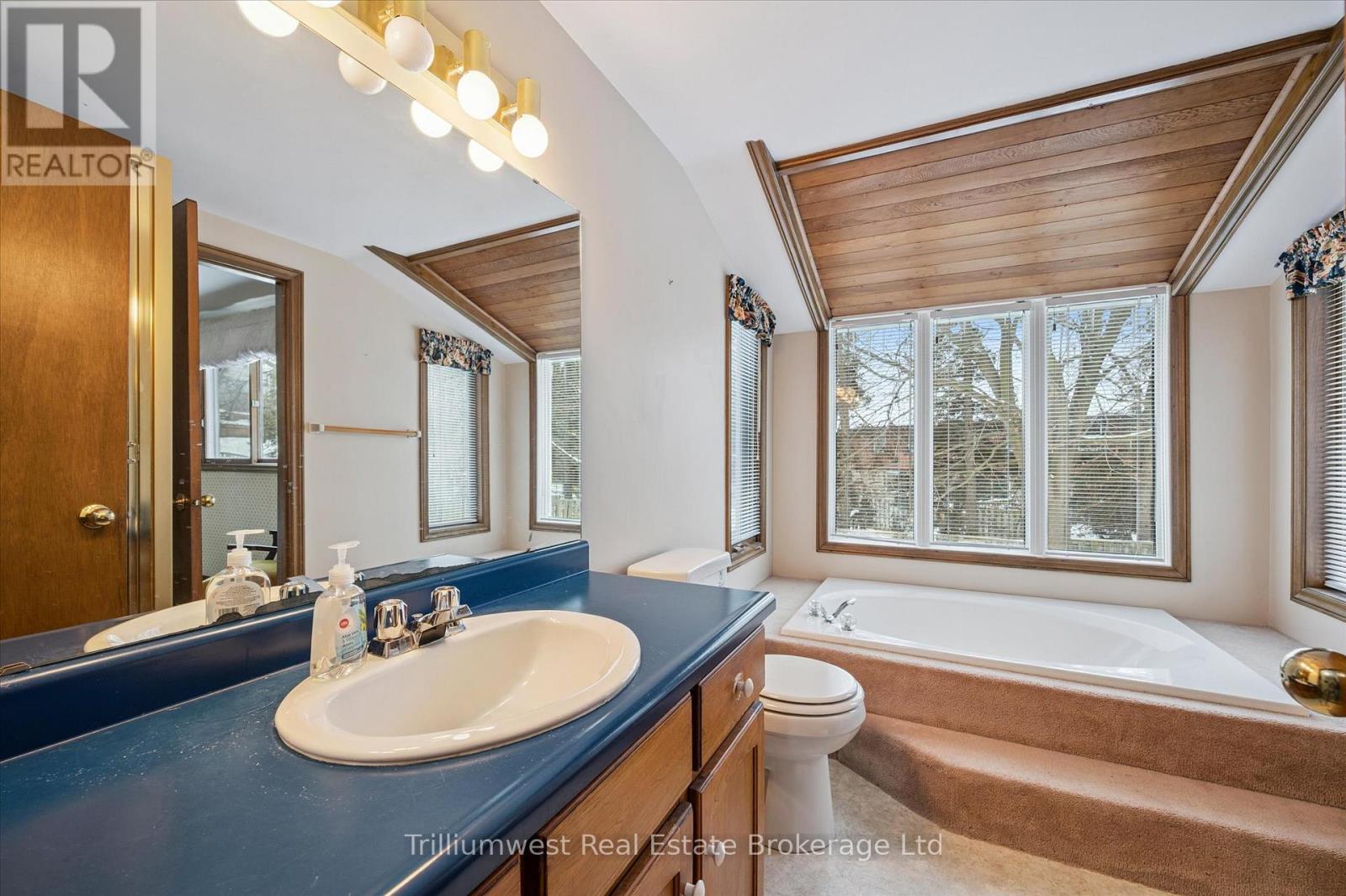 53 Wimbledon Road, Guelph (Willow West/Sugarbush/West Acres), ON