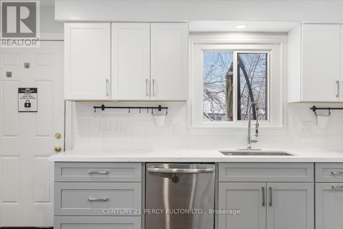 279 Vancouver Crescent, Oshawa, ON