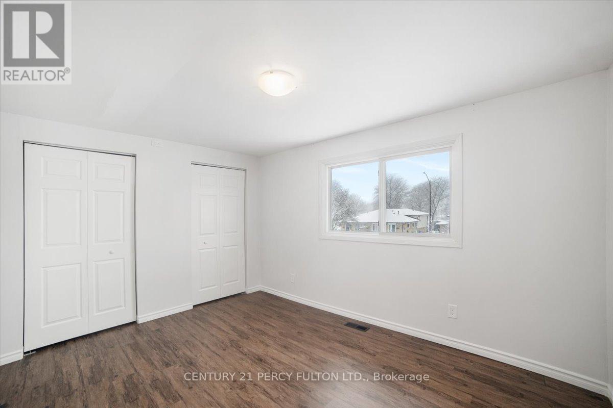 279 Vancouver Crescent, Oshawa, ON