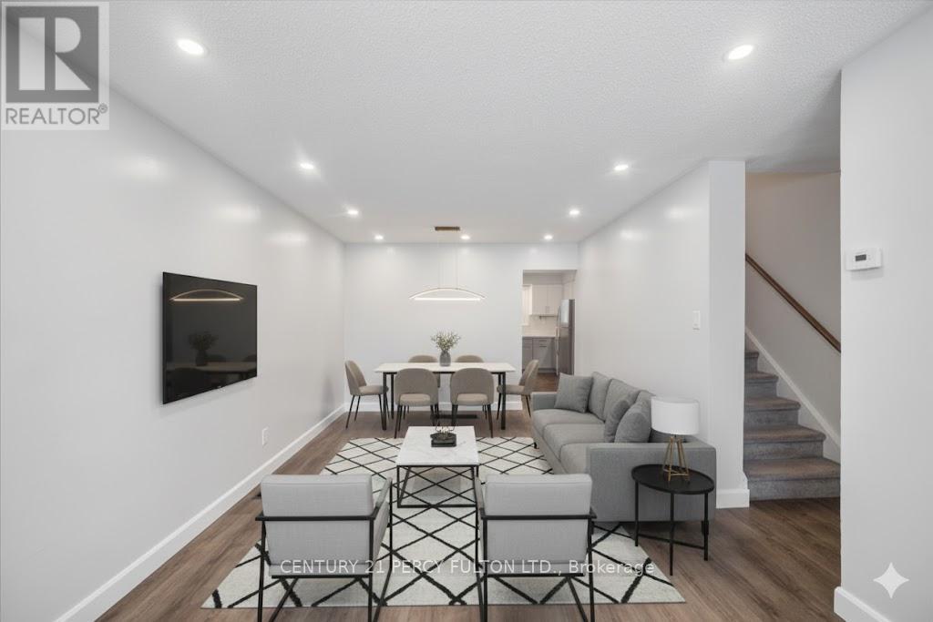 279 Vancouver Crescent, Oshawa, ON - Indoor Photo Showing Other Room