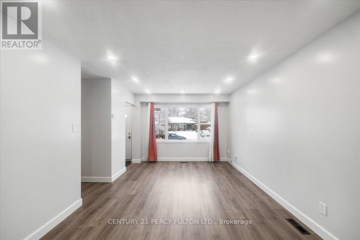 279 Vancouver Crescent, Oshawa, ON - Indoor Photo Showing Other Room