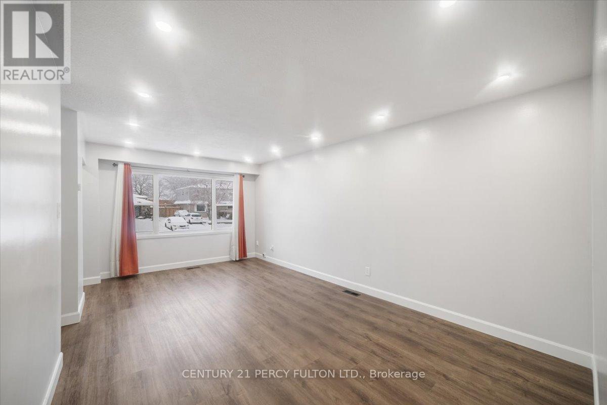 279 Vancouver Crescent, Oshawa, ON - Indoor Photo Showing Other Room