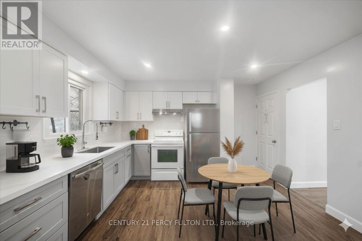 279 Vancouver Crescent, Oshawa, ON - Indoor