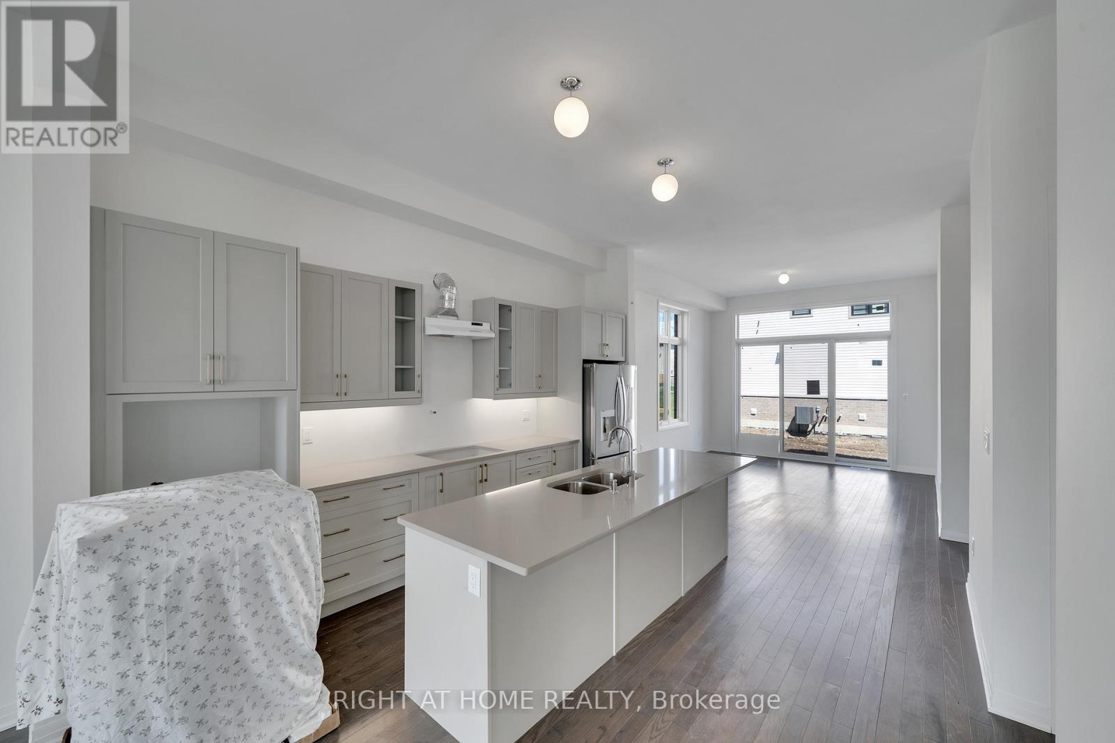 2 Yacht Drive, Clarington, ON - Indoor Photo Showing Kitchen With Double Sink