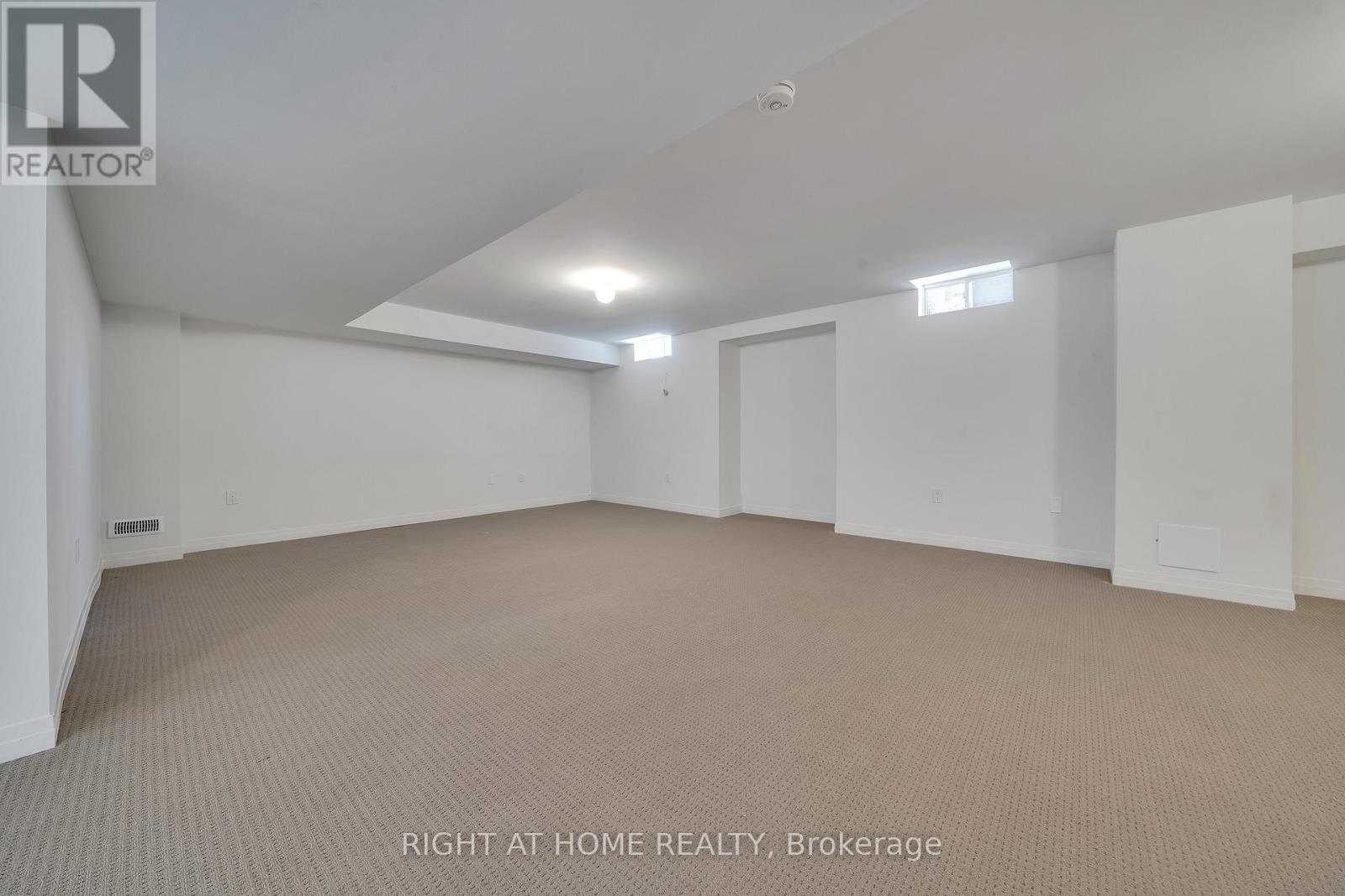 2 Yacht Drive, Clarington, ON - Indoor