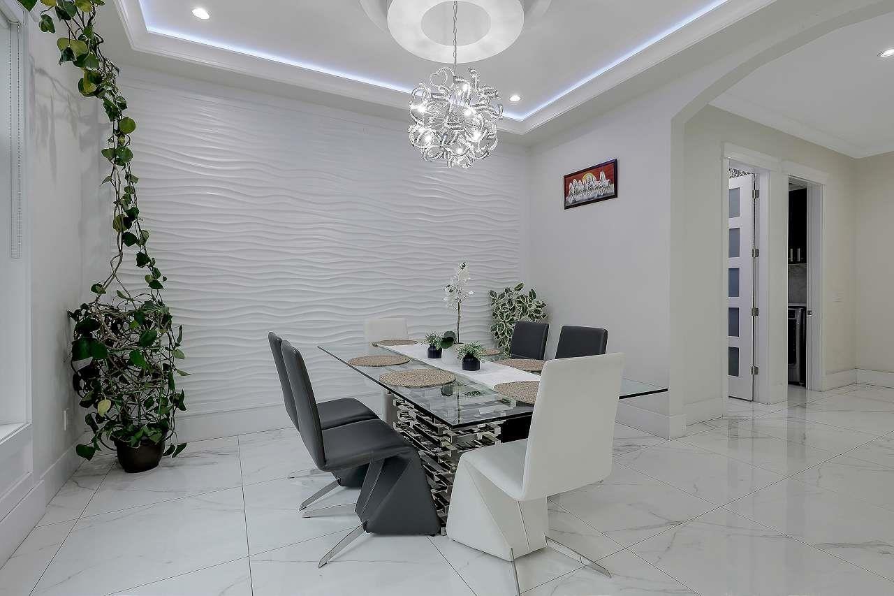 2960 Royal Street, Abbotsford, BC - Indoor Photo Showing Dining Room