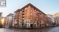 409 827 Fairfield Rd Victoria, BC V8V 5B2