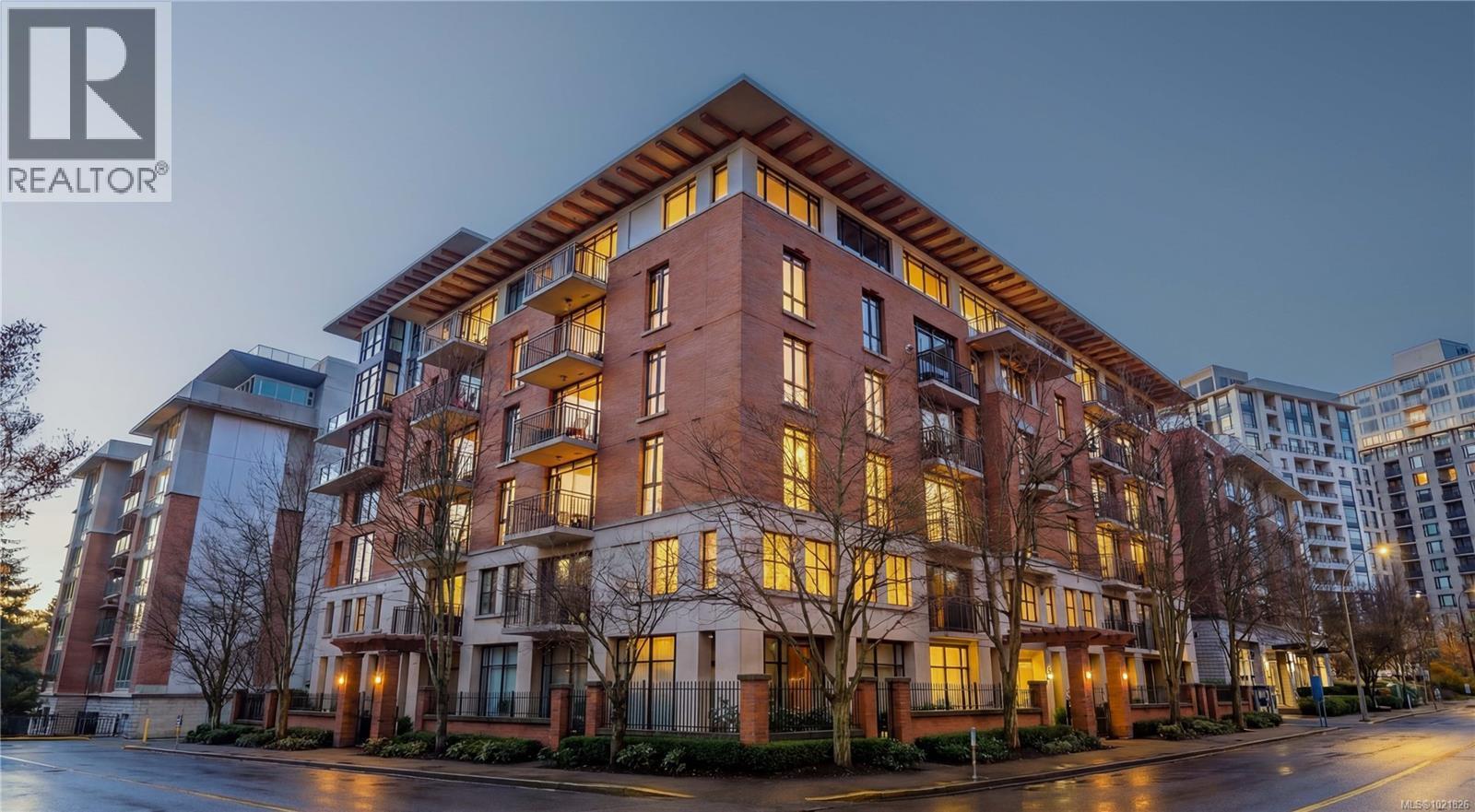 409 827 Fairfield Rd, Victoria, BC