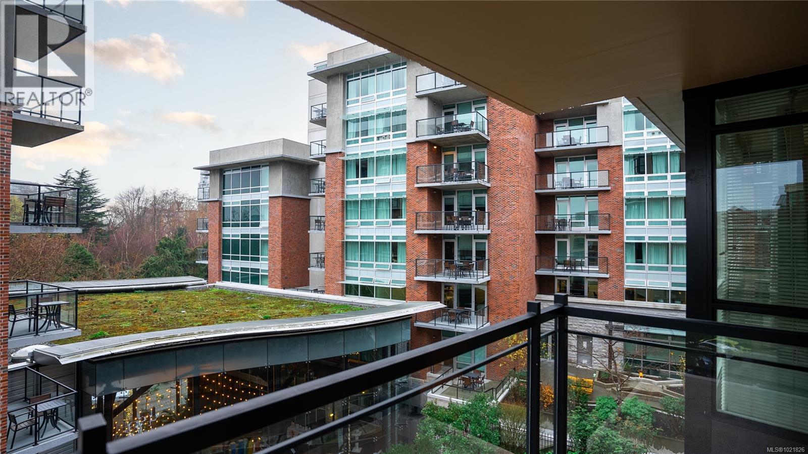 409 827 Fairfield Rd, Victoria, BC