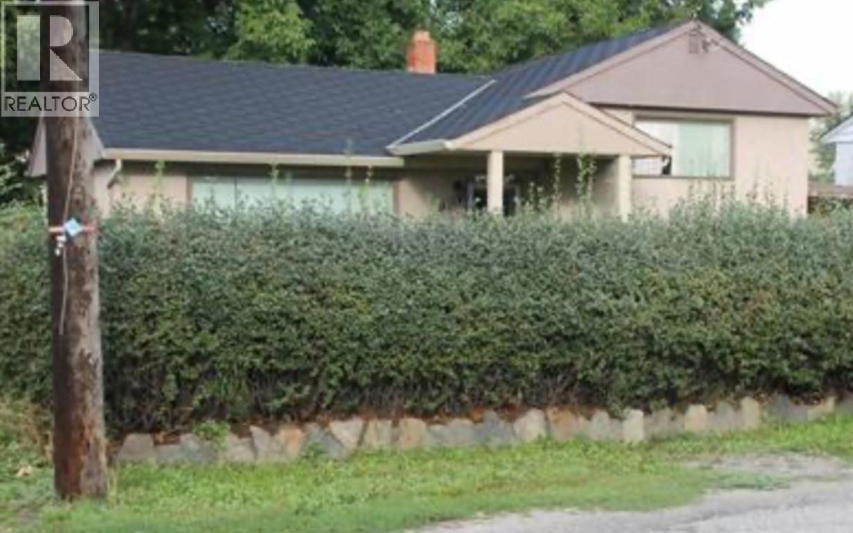 1870 Barlee Road, Kelowna, BC - Outdoor