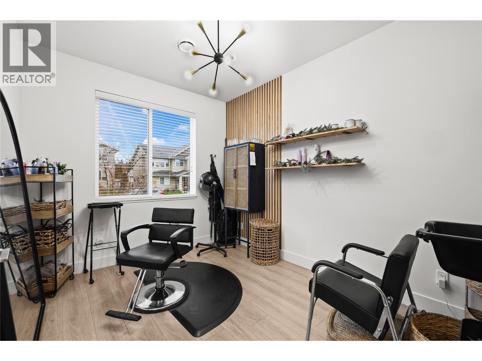 472 Sugars Avenue, Kelowna, BC